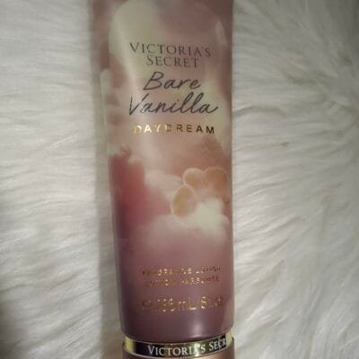 Victoriaˋs Secret Loção Perfumada Bare Vanilla