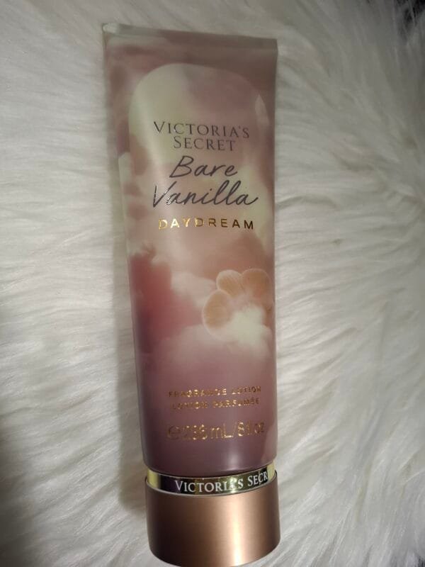 Victoriaˋs Secret Loção Perfumada Bare Vanilla