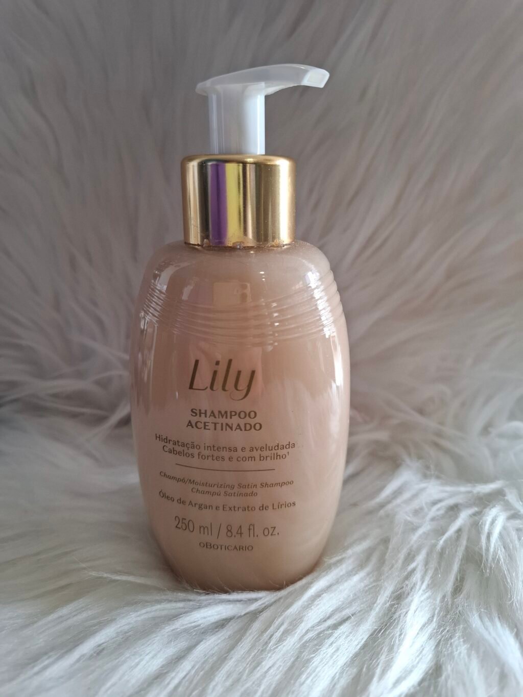 Shampoo Acetinado Lily 250ml