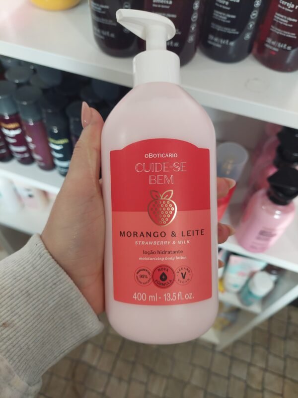Loção Hidratante Corporal Cuide-Se Bem Morango e Leite O Boticário 400ml