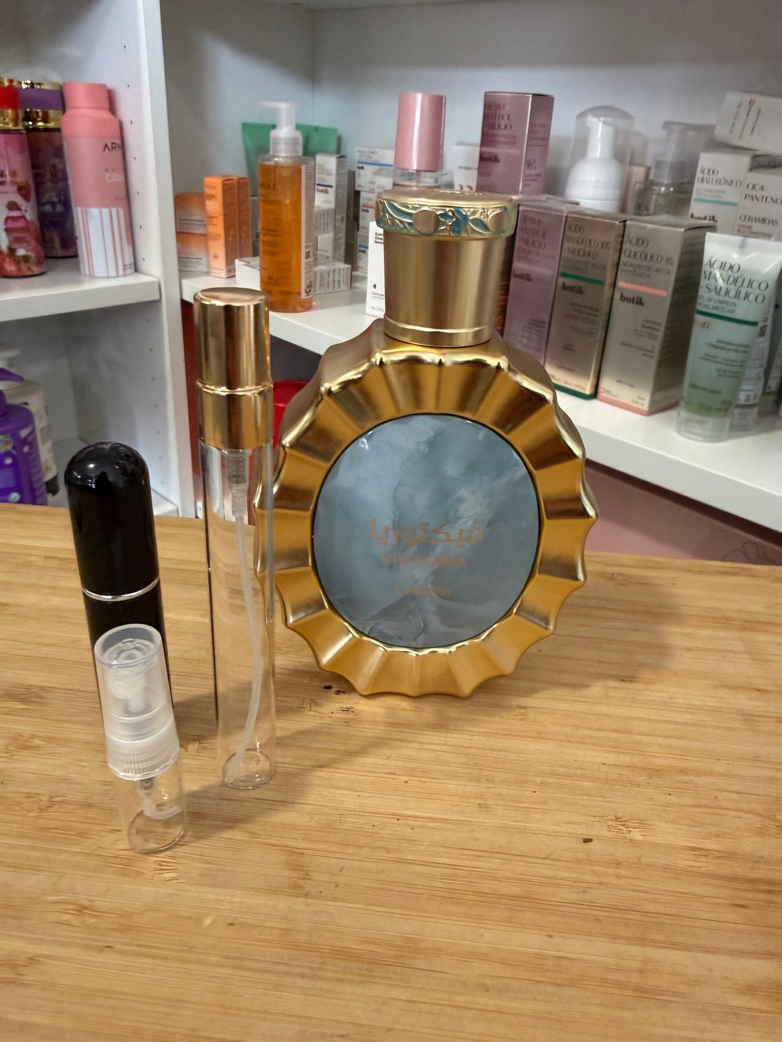 Decante Victoria Lattafa 5ml - Image 1